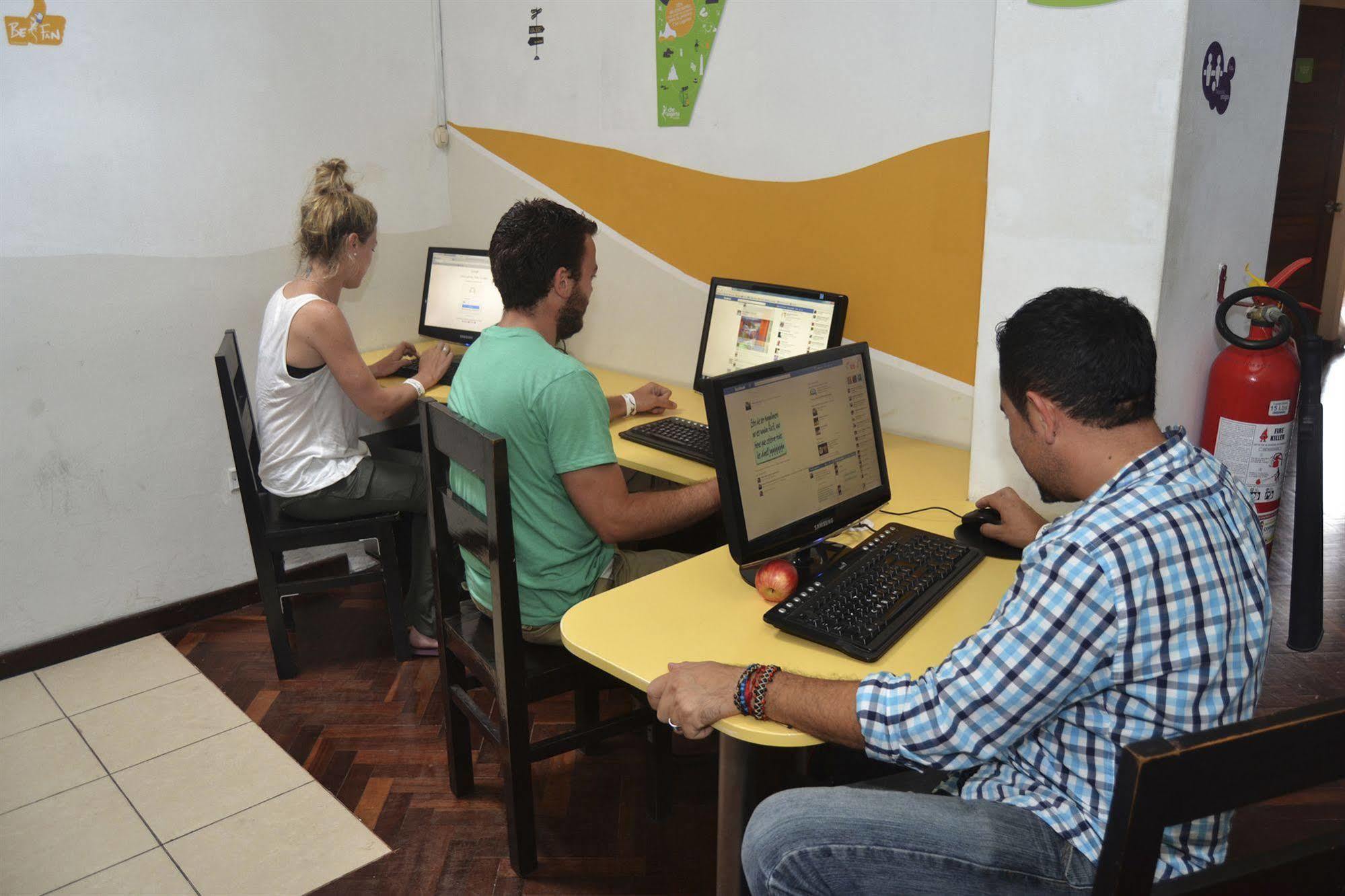 Che Lagarto Hostel Lima Exteriör bild