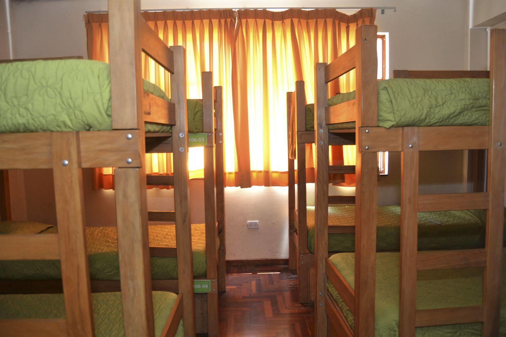 Che Lagarto Hostel Lima Exteriör bild