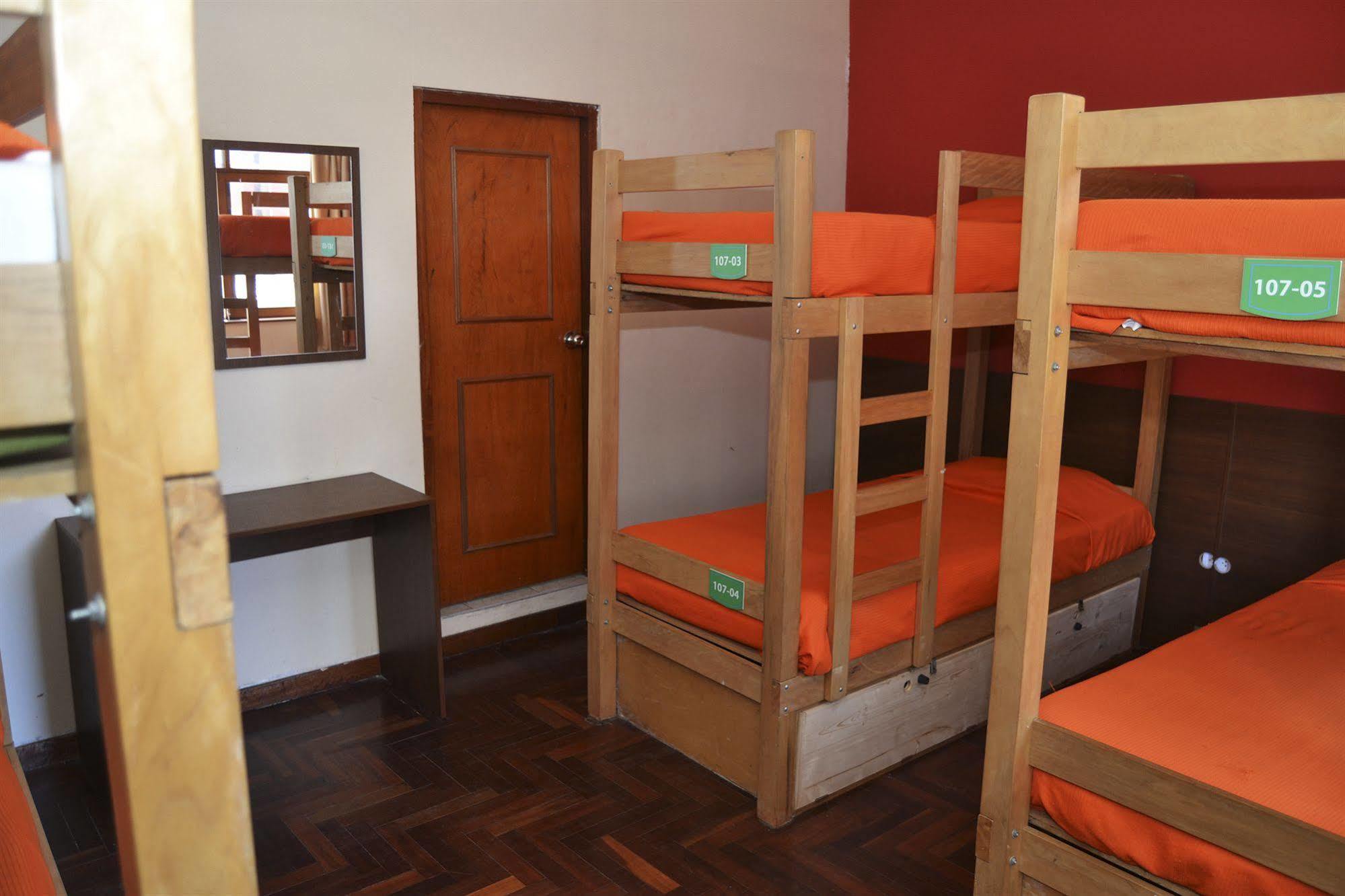 Che Lagarto Hostel Lima Exteriör bild